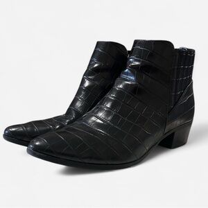 Unisa Black Croc Pattern Pointed Toe Ankle Booties - Indie Goth Punk - Size 8.5